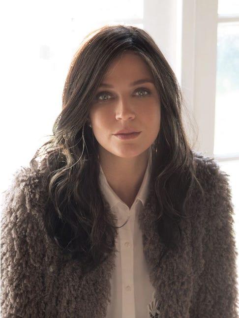 Callie Wig by Amore | Synthetic Lace Front (Hand Tied) - Ultimate Looks